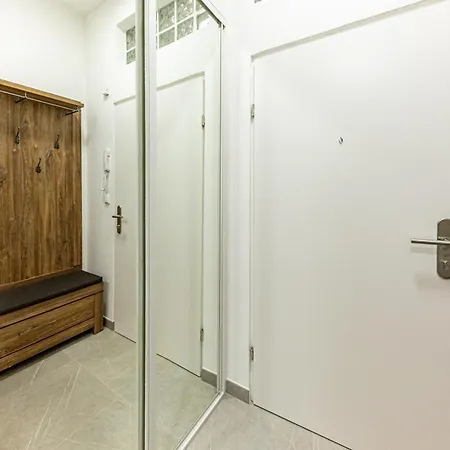 Apartament Compact Luxury By Jr *