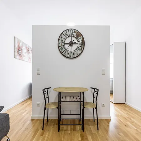 Compact Luxury By Jr *