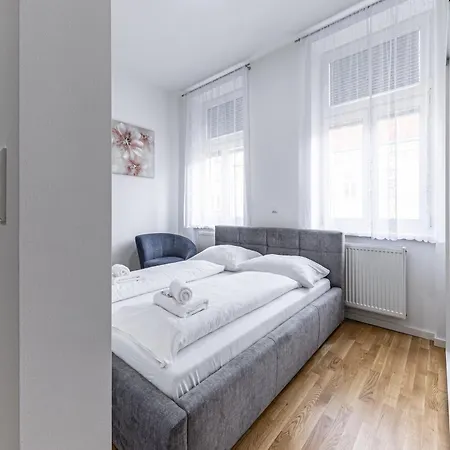 Compact Luxury By Jr *