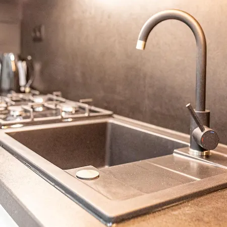 Compact Luxury By Jr *