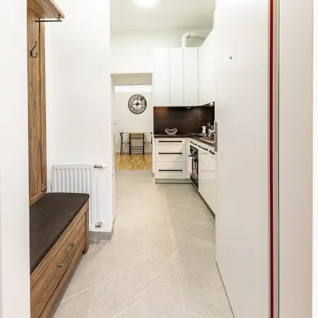 Compact Luxury By Jr Apartment