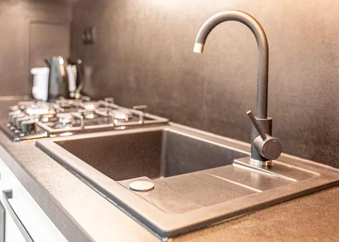 Compact Luxury By Jr *